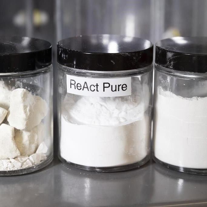 Making cement is very damaging for the climate. One solution is opening in California